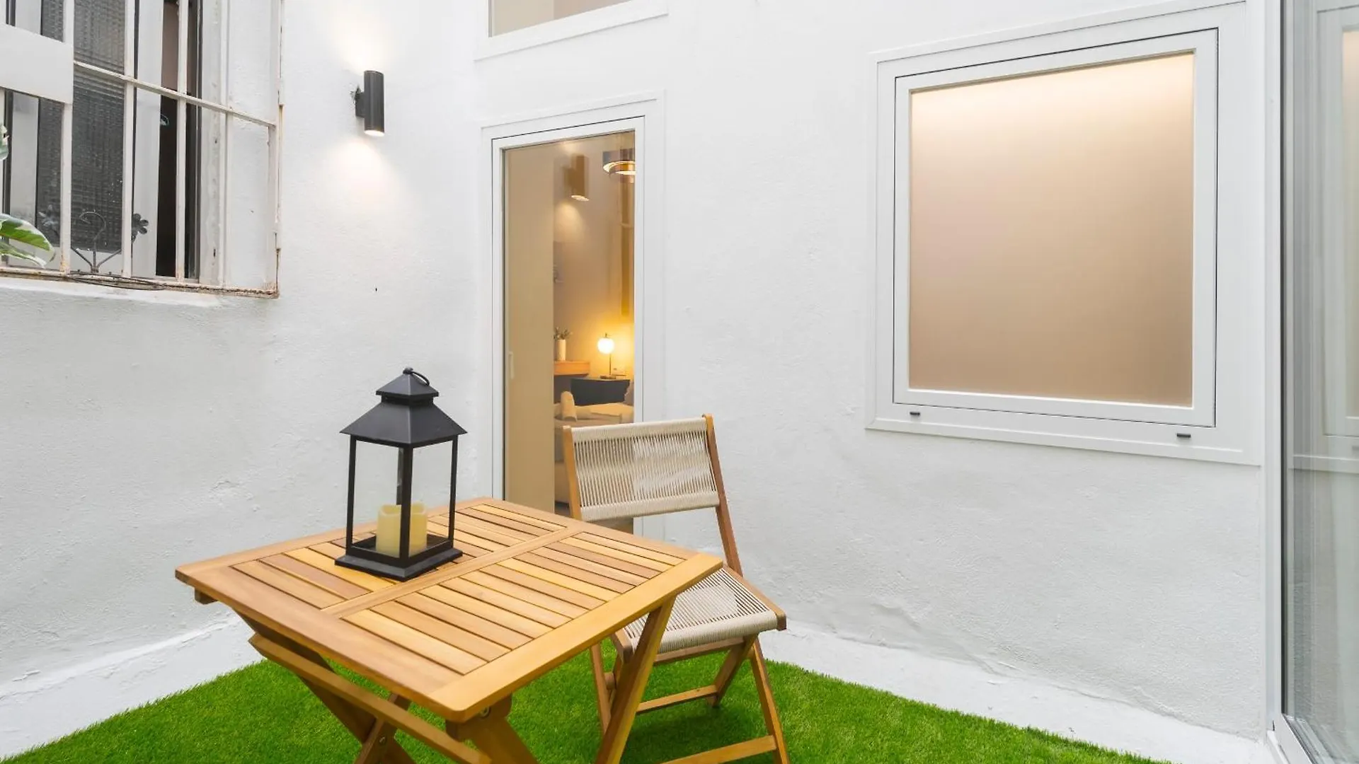 New In Santa Cruz Quarter Next To Giralda Apartment Seville
