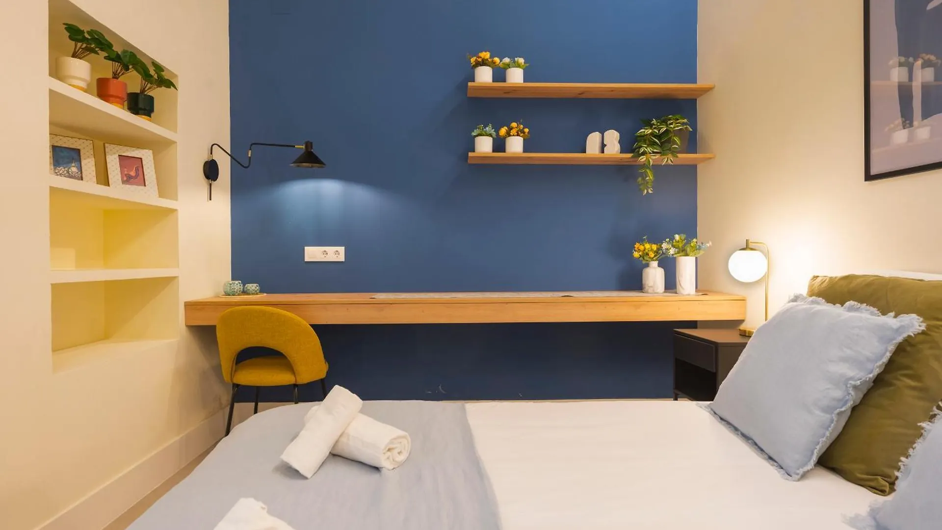 New In Santa Cruz Quarter Next To Giralda Apartment Seville