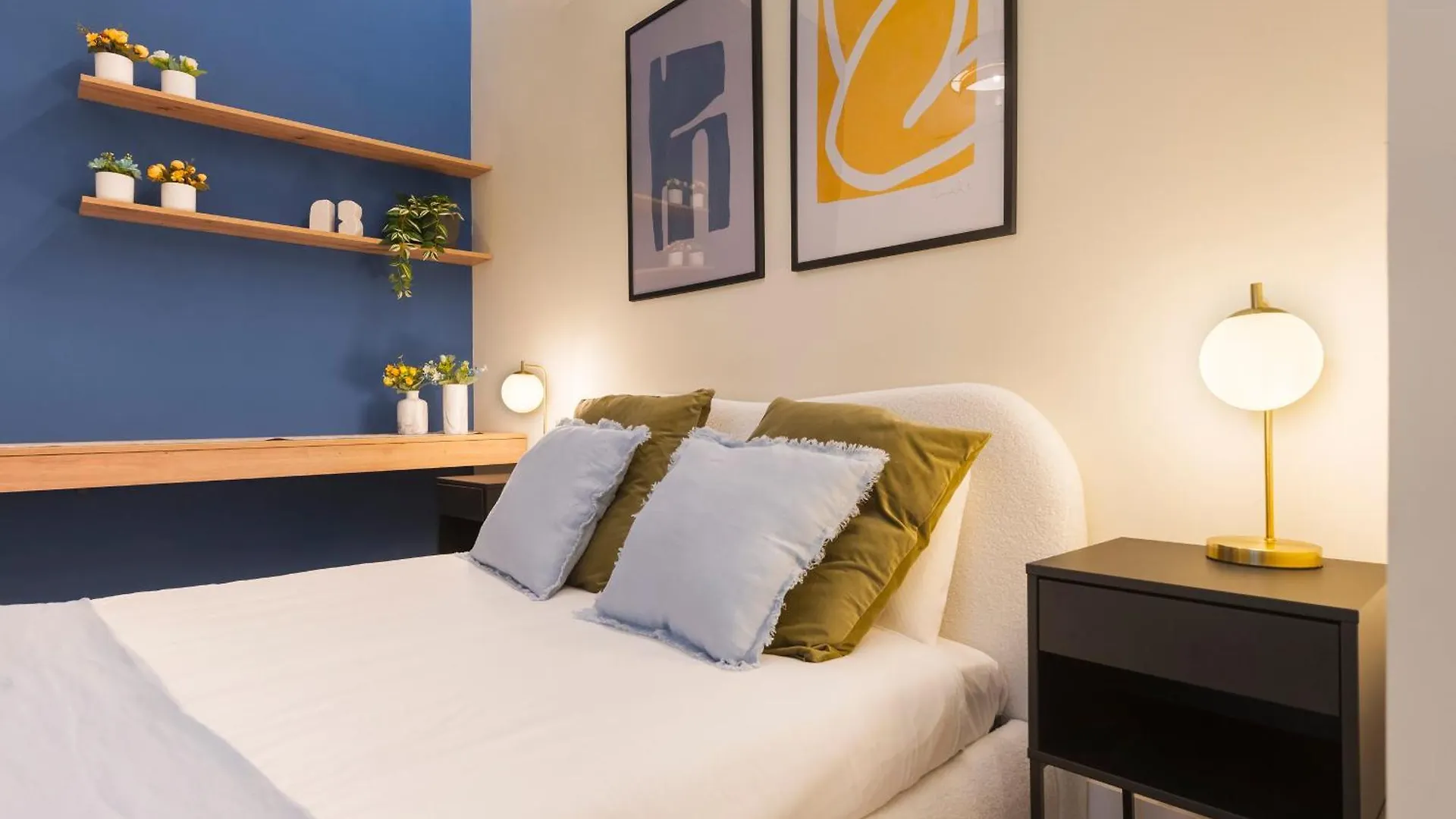 New In Santa Cruz Quarter Next To Giralda Apartment Seville