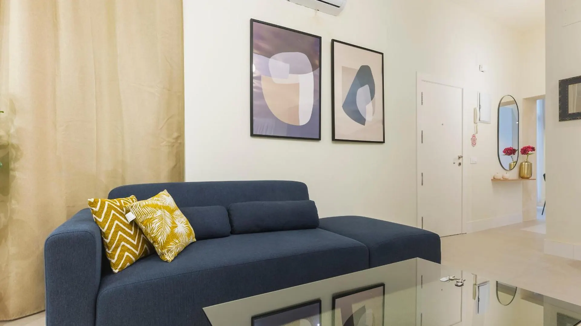 New In Santa Cruz Quarter Next To Giralda Apartment Seville 0*,
