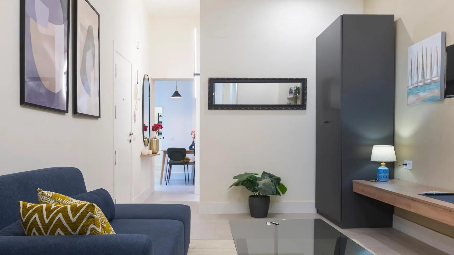 New In Santa Cruz Quarter Next To Giralda Apartment Seville